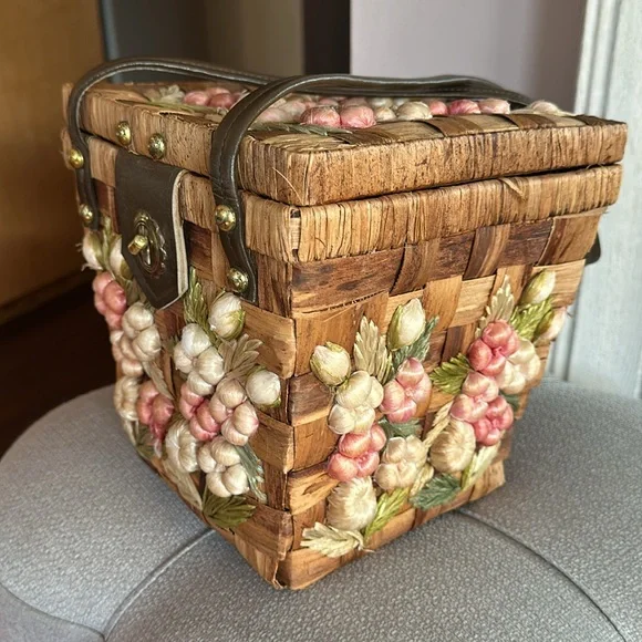 🎉HP🎉 Vintage Retro Madmen 3D floral raffia Wicker 60s basket purse handbag - Picture 2 of 14